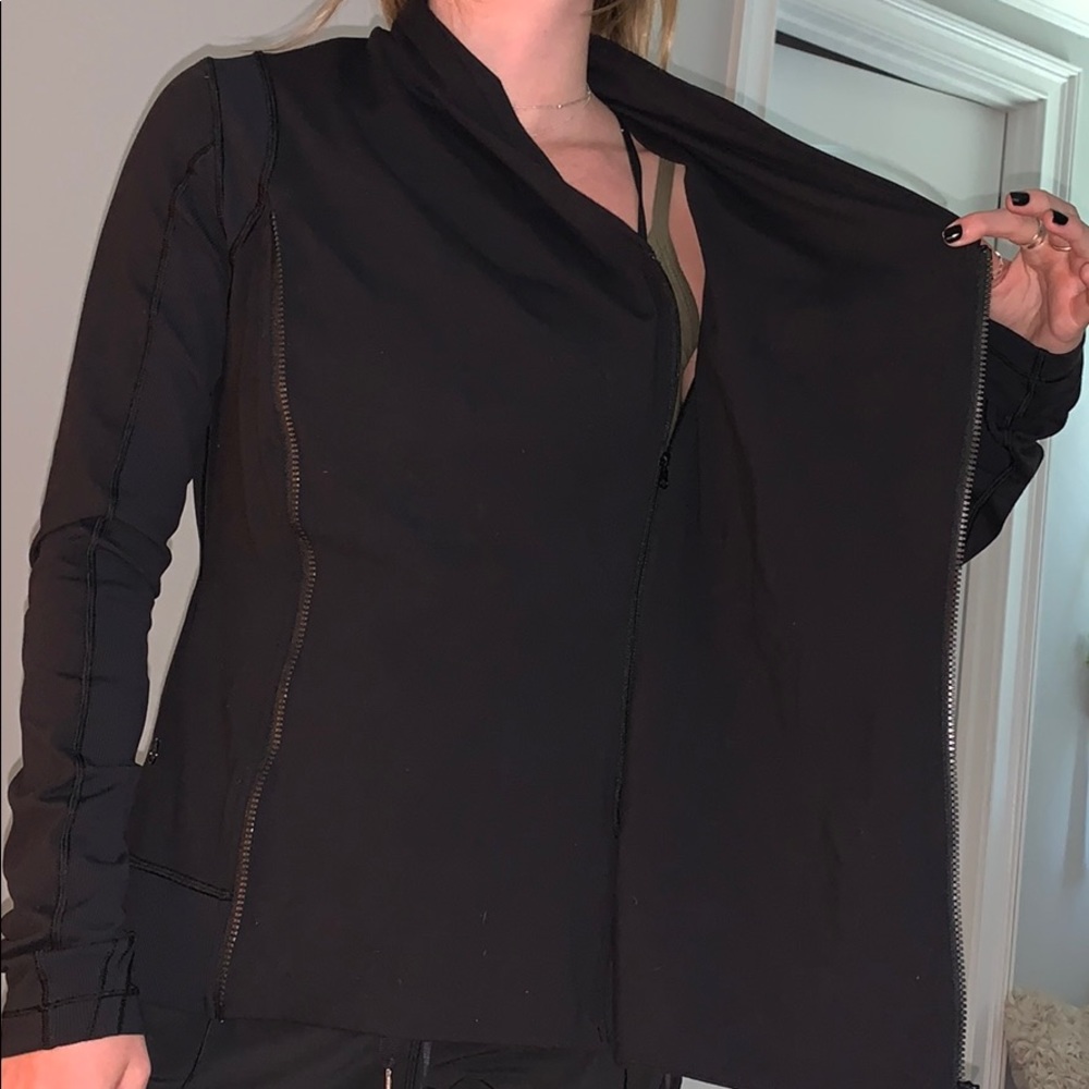 lululemon jacket - Picture 3 of 4